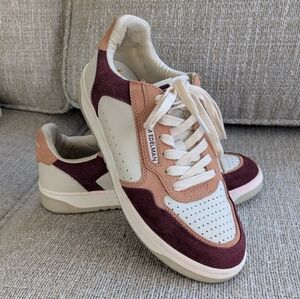 Sam Edelman Sneaker